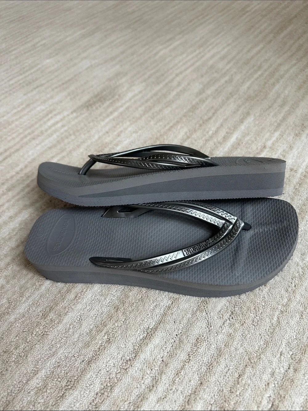 Like New Havaianas Women's Wedge Sandals, Steel Grey/Steel Grey, 9.5 M | EU 41